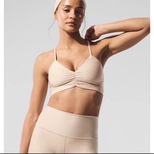 Alo beige alright define bra